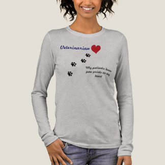 Tierarzt-Pfotenabdrücke auf meinem Herzen #2 Tri-Blend Shirt