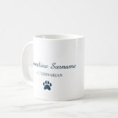 Tierarzt Vet Holding Puppy Individuelle Name Kaffeetasse (Vorderseite Links)