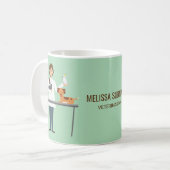 Tierärztliche Frau mit Tieren und Text nach Maß Kaffeetasse (Vorderseite Links)