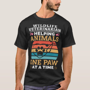 Tierärztliche Hilfe für Tiere, eine Pfote auf die  T-Shirt