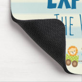 Tierspielzeugzug und -flugzeug auf Streifen Mousepad (Ecke)