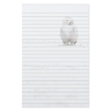 Tiervogelsnowy-Eule, die mich betrachtet