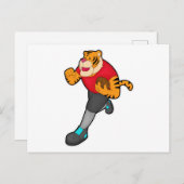 Tiger als Fußballspieler mit Fußball Postkarte (Vorne/Hinten)