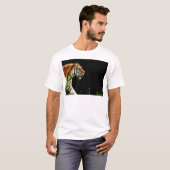 Tiger Approaching - Wildtierarbeiten T-Shirt (Vorne ganz)