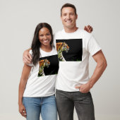 Tiger Approaching - Wildtierarbeiten T-Shirt (Unisex)