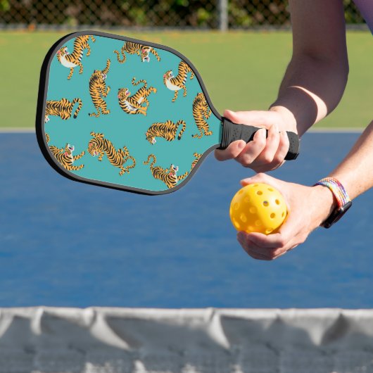Tiger auf Aquamarinem Muster Pickleball Schläger (InSitu)