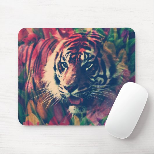 Tiger auf dem Blumenfeld Mousepad (Mit Mouse)