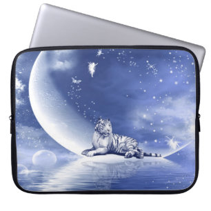 Tiger auf dem Mond Laptopschutzhülle