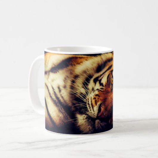 Tiger beobachtet dich kaffeetasse (Vorderseite Links)
