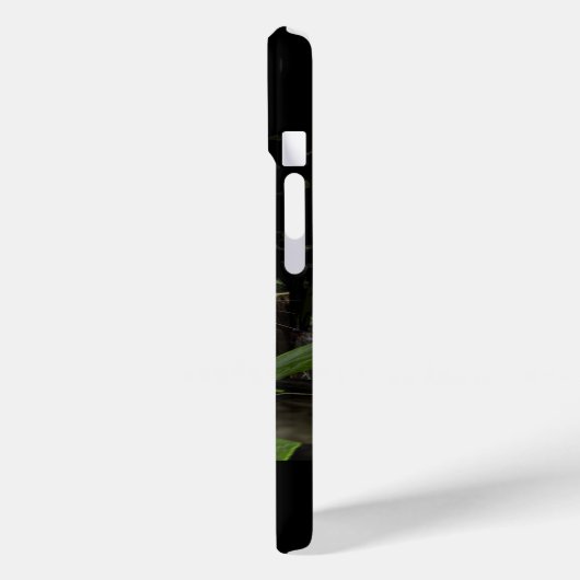 Tiger Crouching im Dschungel Case-Mate iPhone Hülle (Rückseite / Links)