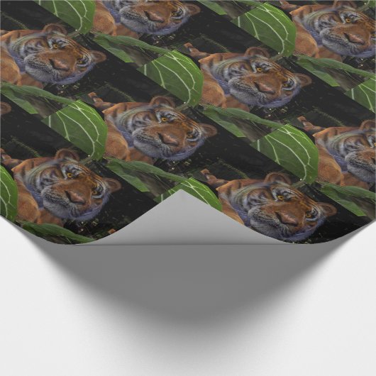 Tiger Crouching im Dschungel Geschenkpapier (Ecke)