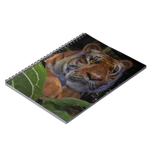 Tiger Crouching im Dschungel Notizblock (Linke Seite)