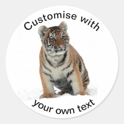 Tiger Cub in the Snow Custom Text Runder Aufkleber (Vorderseite)