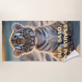 Tiger Cub "SUN, SAND UND STREIFEN" Strandtuch (Vorderseite)