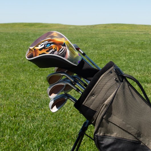 Tiger Cub, violette Blumen Golf Headcover (In SItu)