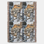 Tiger Cubs bei Spielen Naturliebhaber Decke (Vorderseite Vertikal)