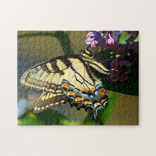 Tiger Frack Butterfly auf Lilac Puzzle (Horizontal)