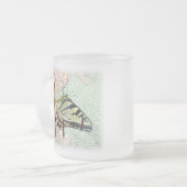 Tiger-Frack-Schmetterling auf Turks Höllenlilie Mattglastasse (Vorderseite Links)