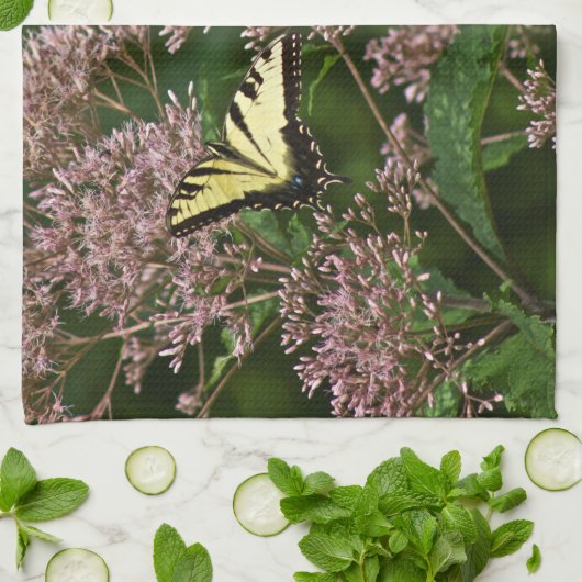 Tiger-Frack-Schmetterlinge auf Joe Pye Weed Handtuch (Gefaltet)