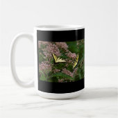 Tiger-Frack-Schmetterlinge auf Joe Pye Weed Kaffeetasse (Links)