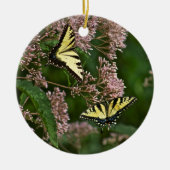 Tiger-Frack-Schmetterlinge auf Joe Pye Weed Keramik Ornament (Vorne)