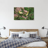 Tiger-Frack-Schmetterlinge auf Joe Pye Weed Leinwanddruck (Insitu (Schlafzimmer))