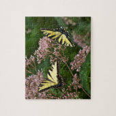 Tiger-Frack-Schmetterlinge auf Joe Pye Weed Puzzle (Vertikal)