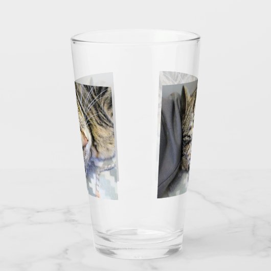 Tiger Glas (Links)