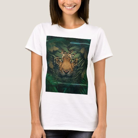 Tiger hiding in Foliage                T-Shirt (Vorderseite)