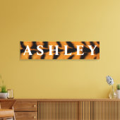 Tiger-Hintergrund: Vor-/Nachname/Nachname Leinwanddruck (Insitu (Wohnzimmer))