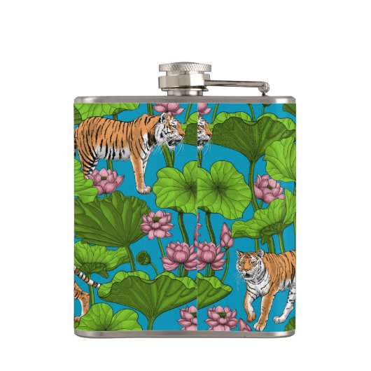 Tiger im rosa Lotusteich Flachmann (Rückseite)