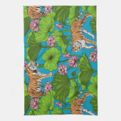 Tiger im rosa Lotusteich Geschirrtuch (Vertikal)