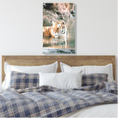 Tiger im Strom Leinwanddruck (Insitu (Schlafzimmer))