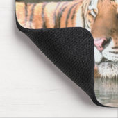 Tiger im Strom Mousepad (Ecke)