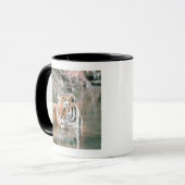 Tiger im Strom Tasse (Vorderseite Links)