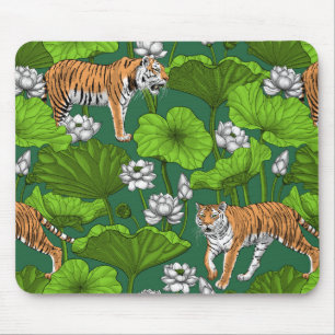 Tiger im weißen Lotusteich Mousepad