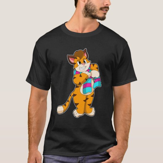 Tiger im Winter mit Scarf T-Shirt (Vorderseite)