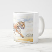 Tiger in Aktion 2 Jumbo-Tasse (Vorderseite Rechts)