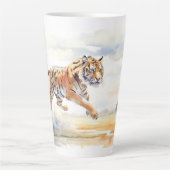 Tiger in Aktion Milchtasse (Vorderseite)