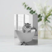 Tiger in der Badewanne Schwarz-weißes Badezimmer K Postkarte (Stehend Vorderseite)