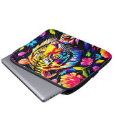 Tiger in einem Blumentraum Laptopschutzhülle (Vorne Knopf)