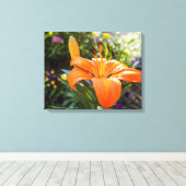 Tiger Lily Canvas Print Leinwanddruck (Insitu (Holzboden))