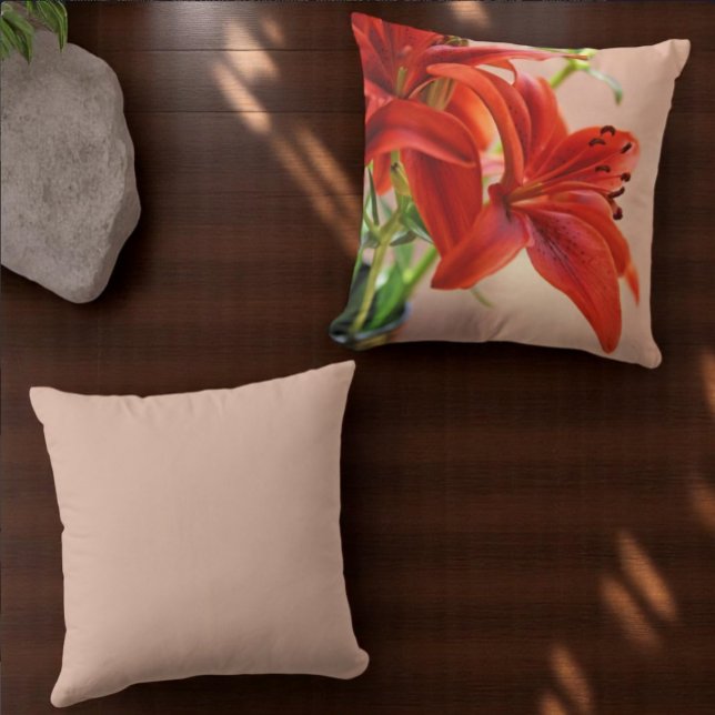 Tiger Lily Nah Up Fotograf Kissen (throw pillow front flower photo and back matching solid color)