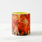 'Tiger Lily Zweifarbige Tasse (Mittel)