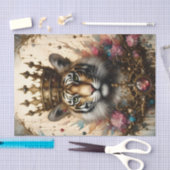 Tiger mit einer Kronendecke Seidenpapier (Handwerk)