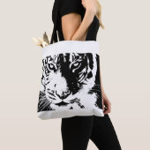 Tiger mit schwarzweißem Druck Tasche (Von Nahem)
