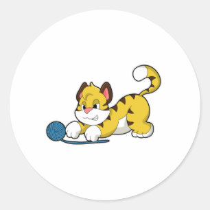 Tiger mit Woll-Garnkugel Runder Aufkleber