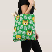 Tiger nahtlose Muster mit tropischen Blätter. Kid Tasche (Von Nahem)