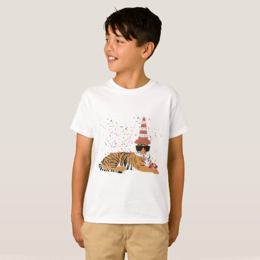 Tiger Partying - Tiere mit Party T-Shirt (Vorne ganz)