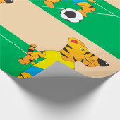 Tiger Playing Soccer Geschenkpapier
